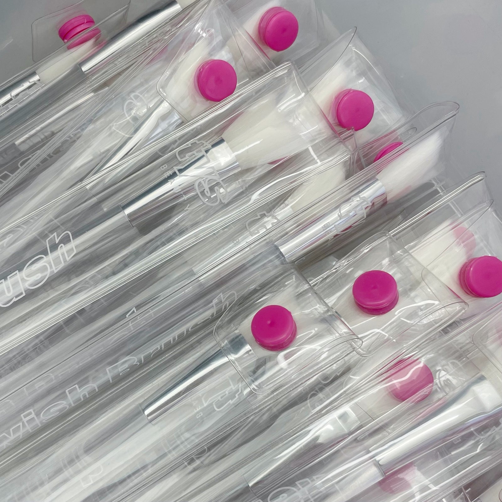 Swish Lash Cleanser Brush – TYS Beauty